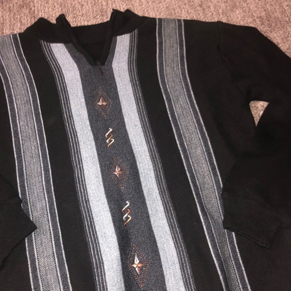 Sweater - Picture 2 of 4